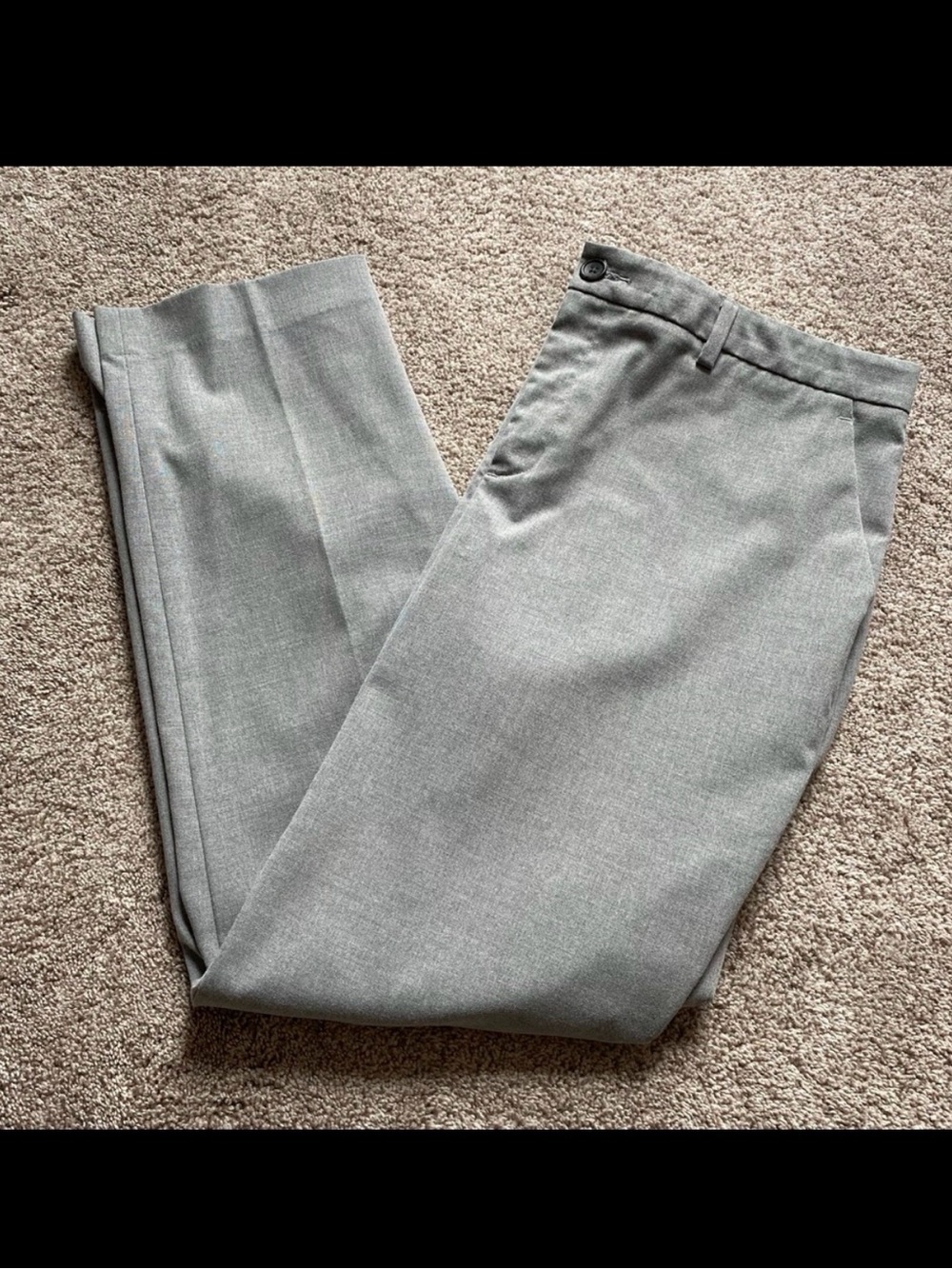 Banana Republic dress pants/trouser in size 12. Light grey and machine wash